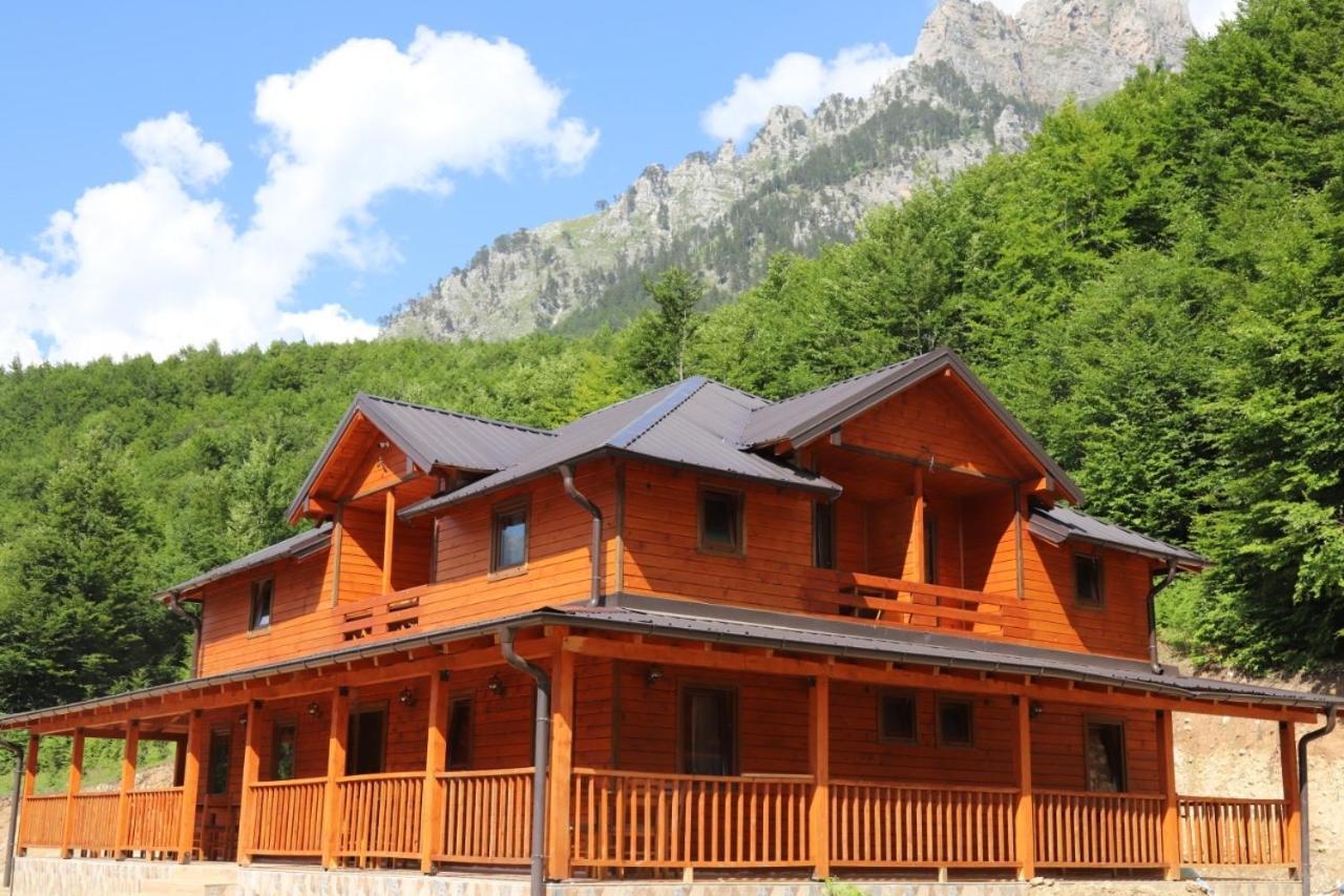 Bujtina Malaj Hotel Valbone Exterior photo