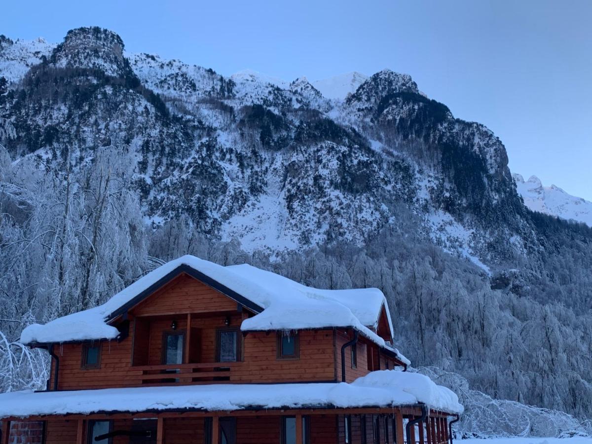 Bujtina Malaj Hotel Valbone Exterior photo